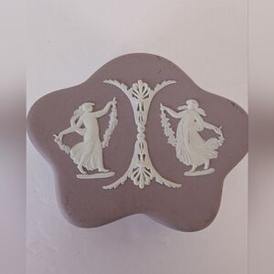 Vintage Wedgewood Lilac Jasper Ware   Mini Jewelry Box.